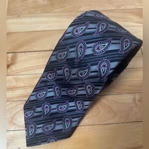Ted Baker 100% Silk made in USA tie, grey purple paisley all over print